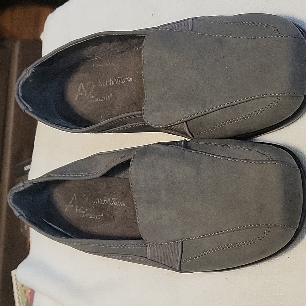 A2 by Aerosoles StitchNTurn Tricycle Gray Faux Suede Slipon Shoes